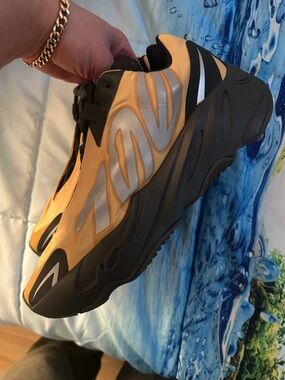 Yeezy Boost Runner in Yellow and Black